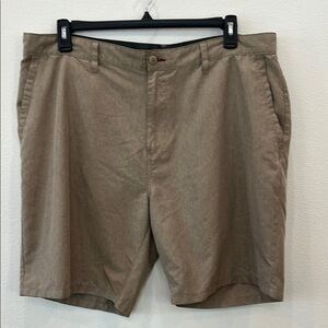 Magellan Outdoors Tan Athletic Flex Short Lightweight Versatile Fish Gear Mens38
